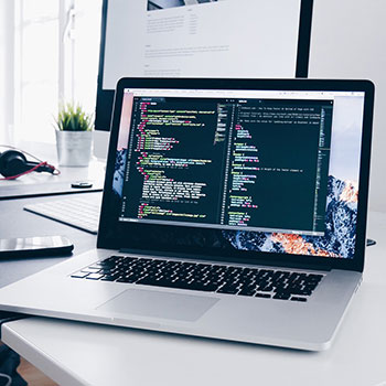 读香蕉漫画一句检视：核对口径有没有写明后再把导语拆成两句